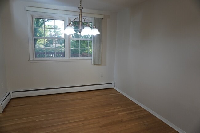 Building Photo - 239 E Timonium Rd