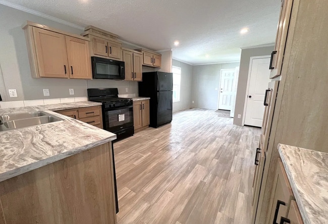 Foto del edificio - 6588 N Hampshire Dr