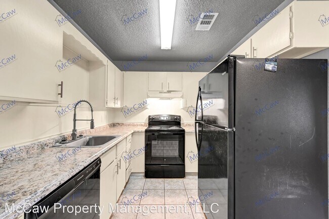 Building Photo - 2 br, 2 bath House - 409 Rockcrest Dr. Unit B