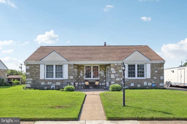 Photo - 9959 Ferndale St House