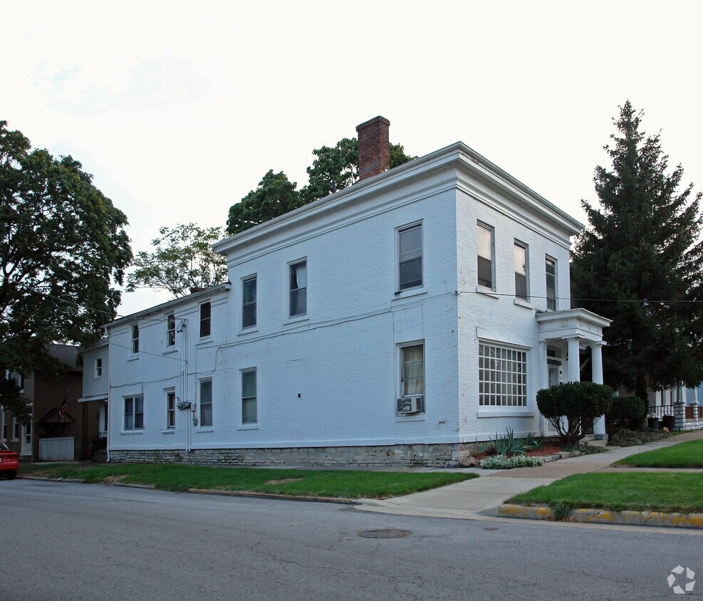 Foto principal - 536 E Washington St