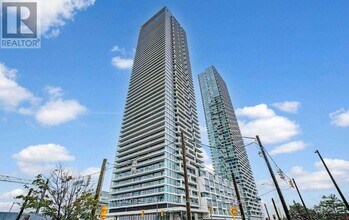 Building Photo - 950 Portage Pkwy