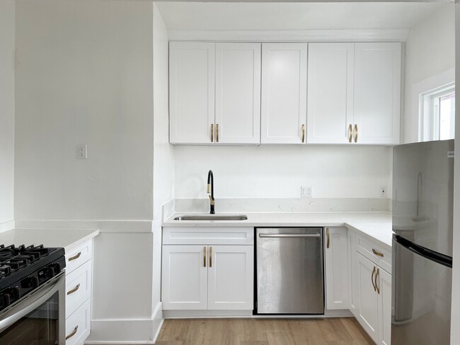 Foto del edificio - 2303 E 7th St