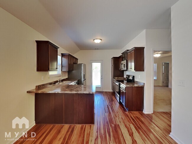Foto del edificio - 4821 Cove Ln