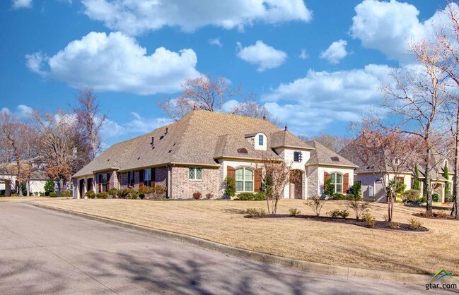 Foto del edificio - 4725 Cascades Shoreline Dr