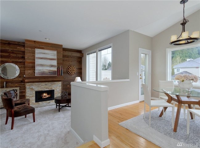 Building Photo - 9820 Riverbend Dr