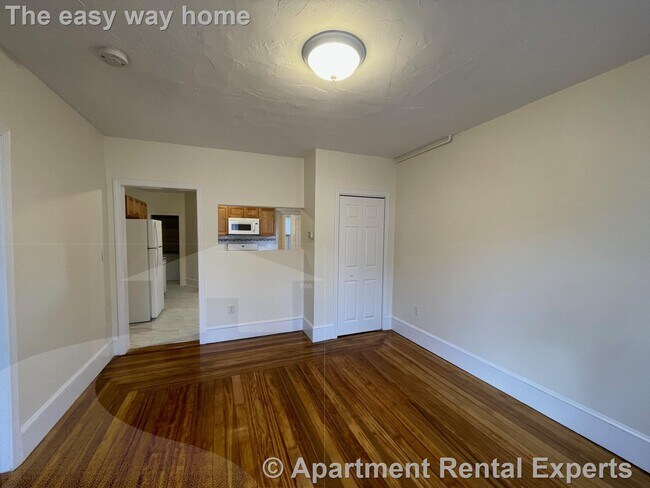 Foto del edificio - 42 Linden Ave