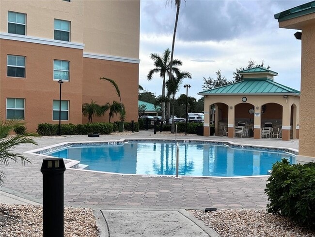 Building Photo - 2090 Matecumbe Key Rd