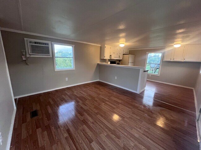 Foto del edificio - 2409 Swope Rd