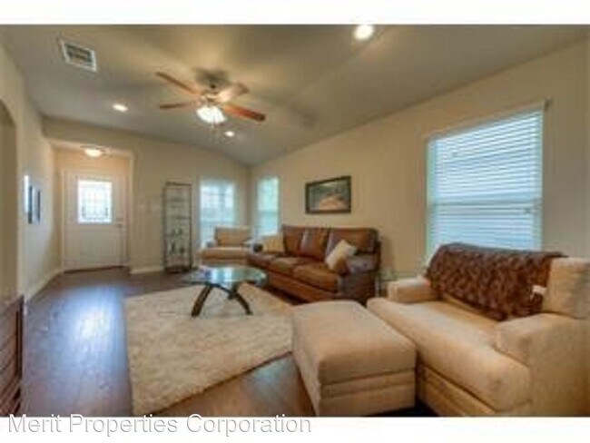Foto del edificio - 3 br, 2 bath House - 932 Lost Pines Lane