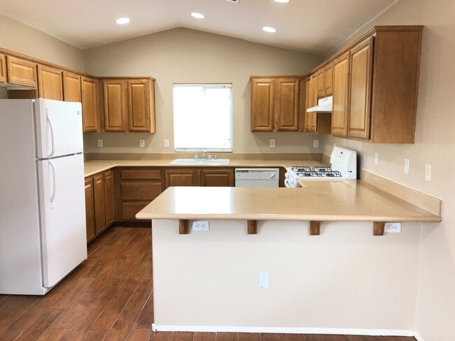 Building Photo - 3640 E Carisbrook Dr