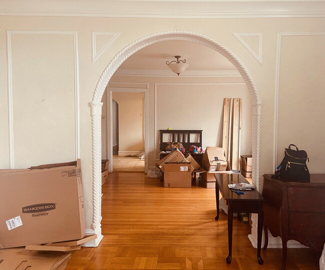 Family room looking into dining area - 444 S Hanley Rd