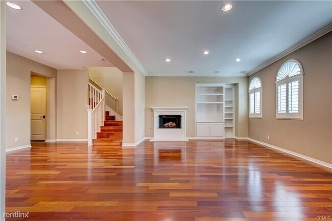 Building Photo - 4 br, 3.5 bath House - 31 Twin Gables