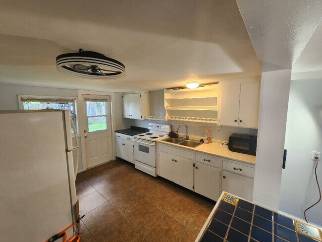 Foto del edificio - Quaint 1 bed 1bath Apartment