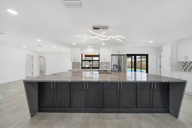Foto del edificio - 11758 Banyan St