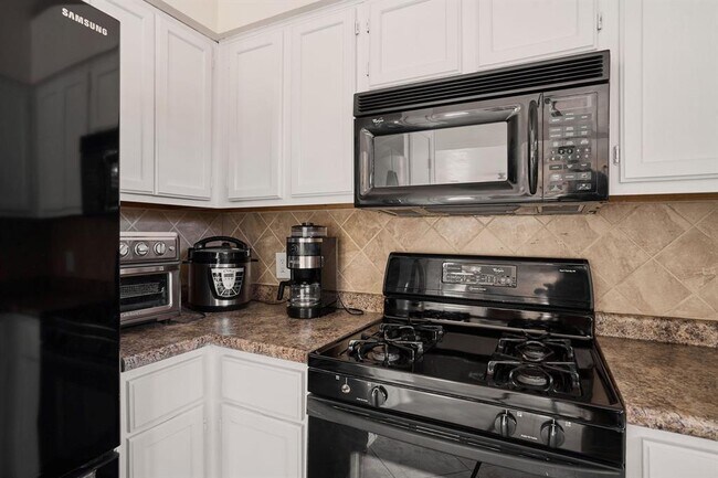 Foto del edificio - 1504 Black Cherry Dr