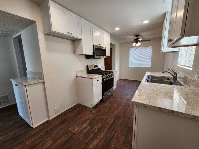 Building Photo - Costa Serena 55+.  2BR/1BA