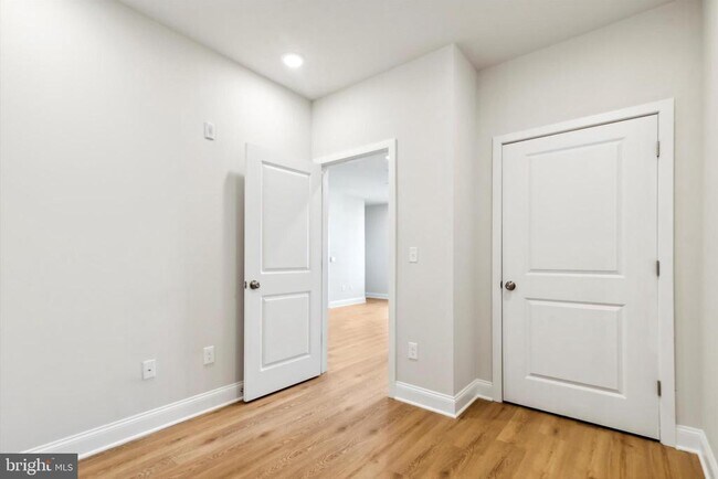 Foto del edificio - 2157 E Lehigh Ave