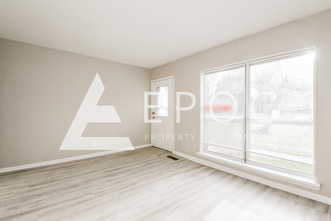 Foto del edificio - 817 N Gary Ave