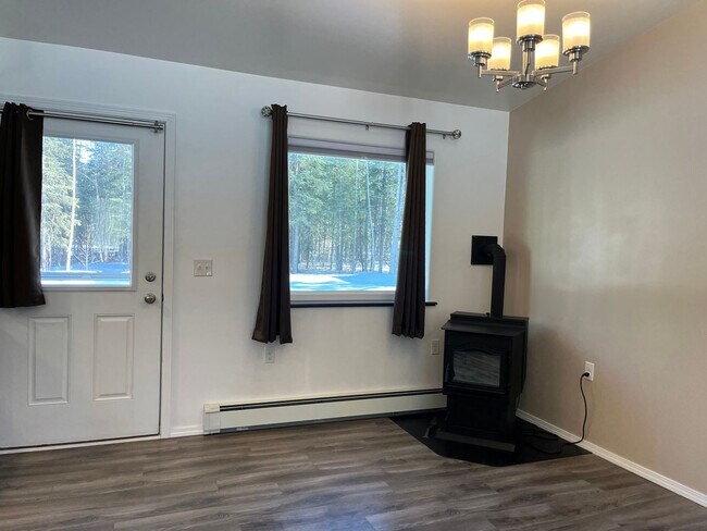 Foto del edificio - Newer, energy efficient, pet friendly home...