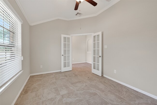 Foto del edificio - 18139 Swallow Spgs Wy