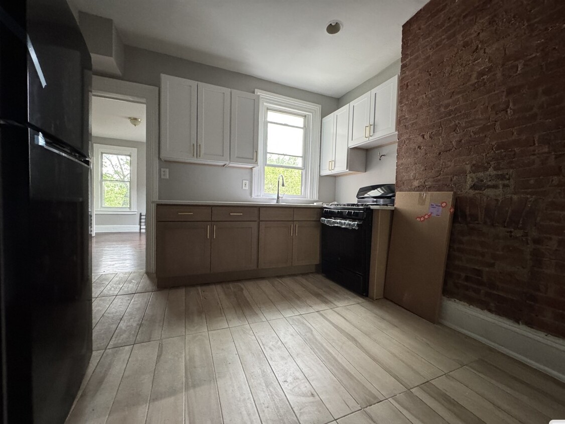 Foto principal - 56 Gardner Ave