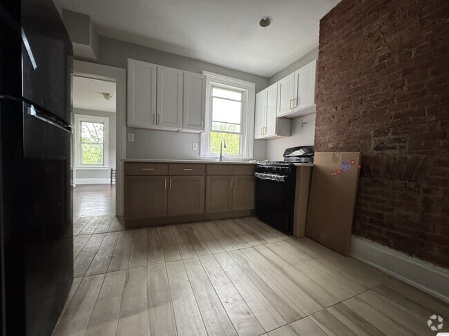 Building Photo - 56 Gardner Ave