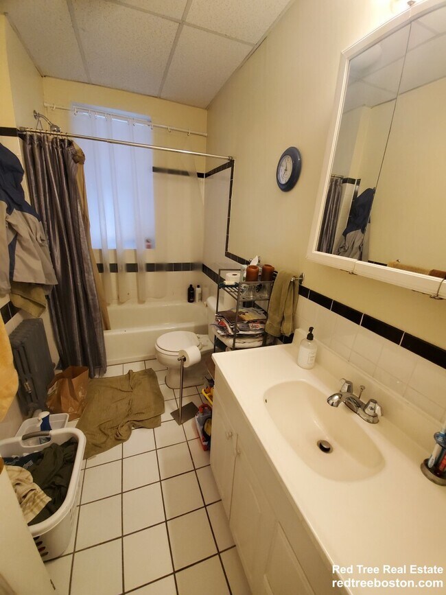 Foto del edificio - 1691 Beacon St