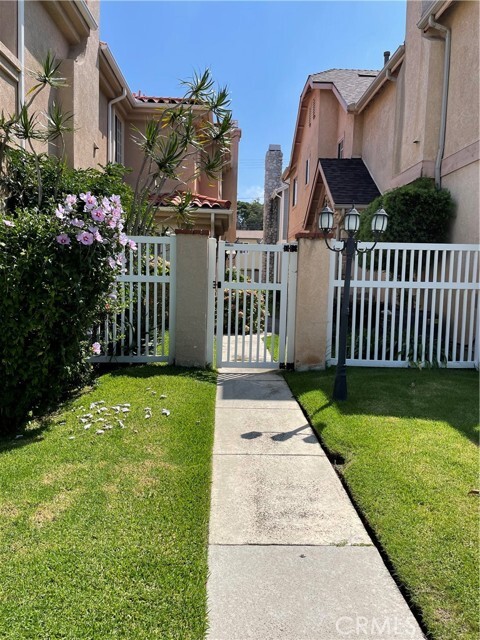 Foto principal - 2504 Apple Ave