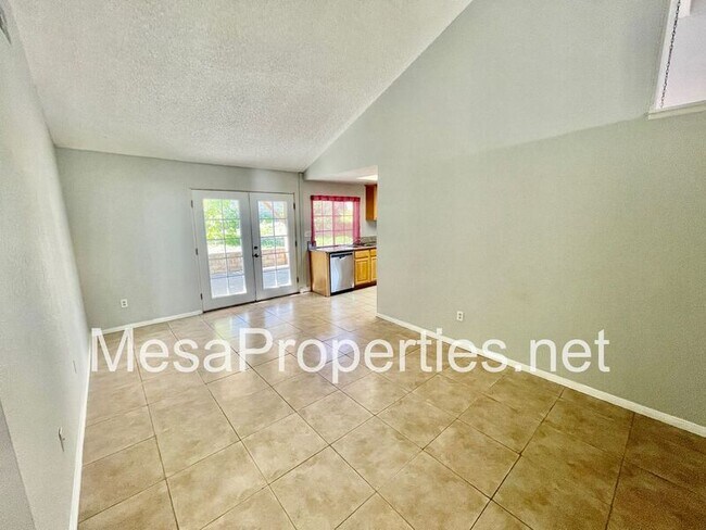 Building Photo - 6632 Bandola St.