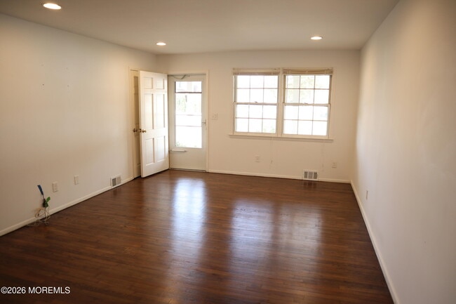 Building Photo - 721 Burnt Tavern Rd