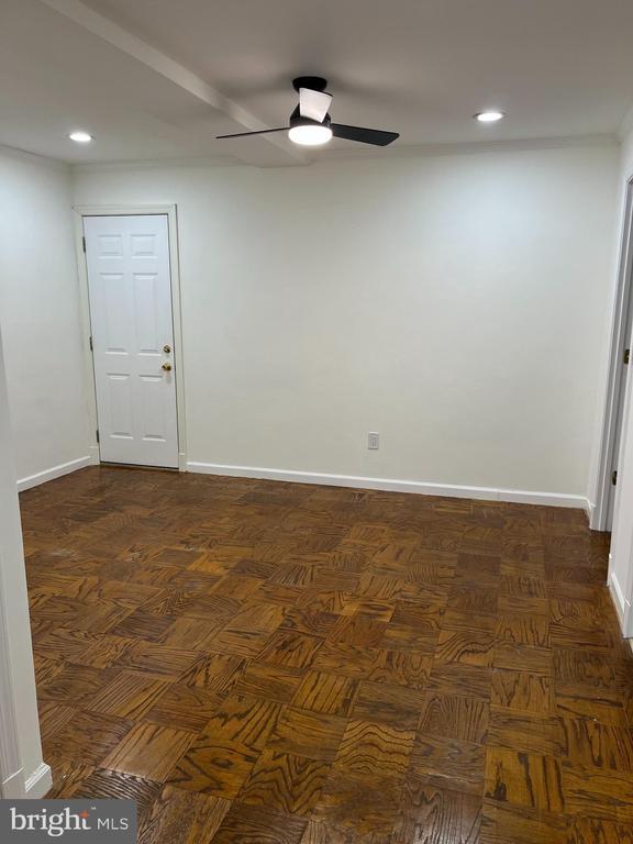 Foto del edificio - 7572 Spring Lake Dr