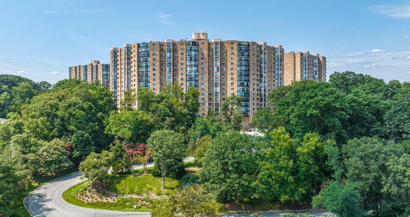 Foto principal - 5904 Mt Eagle Dr
