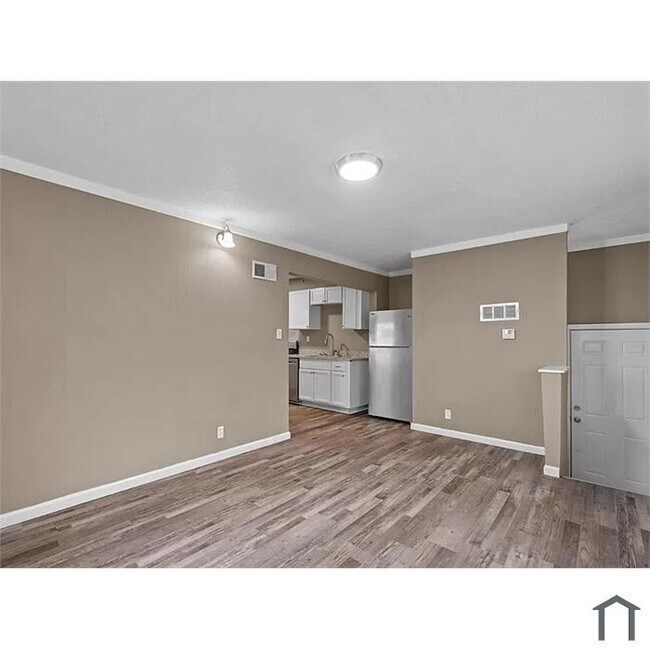 Foto del edificio - "Charming Updated  3 Bed, 1 Bath Home in B...
