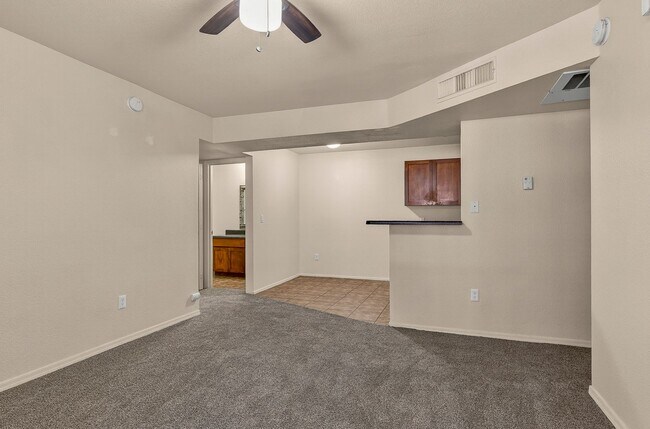 Foto del edificio - Move-In Ready 2-Bed Condo in The Arbors