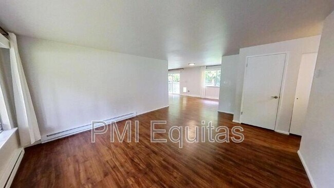 Foto del edificio - 10810 NE 134th St