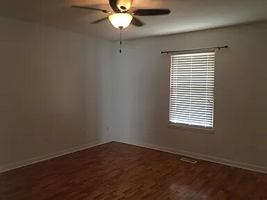 Foto del edificio - 6909 Brook Bend Way