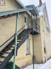 Building Photo - 4 Kent St W