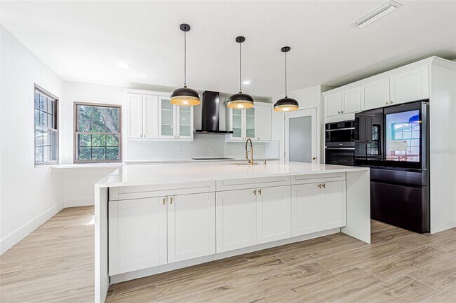 Foto del edificio - 5302 Turkey Creek Rd