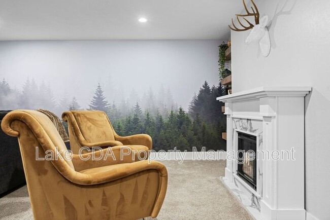 Building Photo - 3870 N Honeysuckle Dr