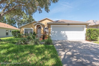Building Photo - 7033 Hammock Trace Dr