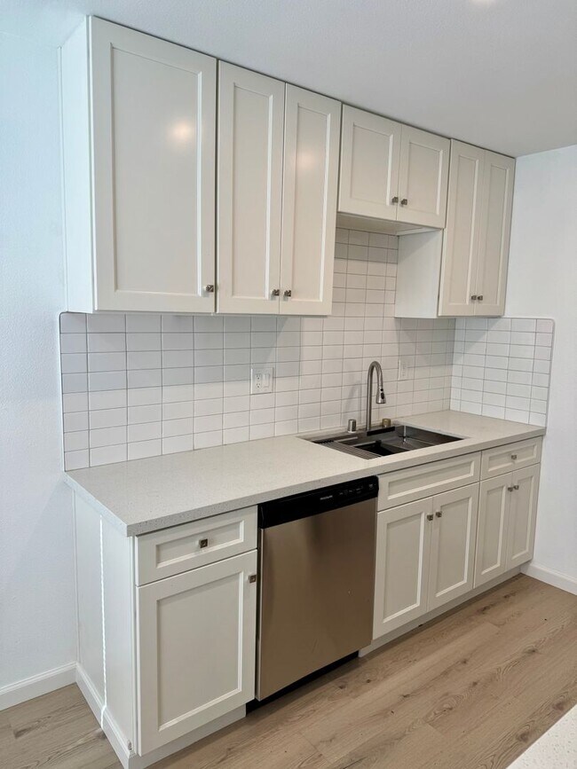 Foto del edificio - 153 (540 Coombs)