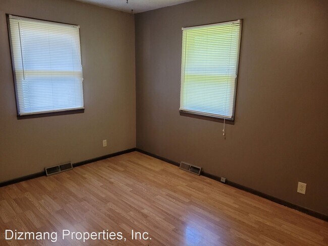 Building Photo - 3 br, 2 bath House - 941 E Caravan St.