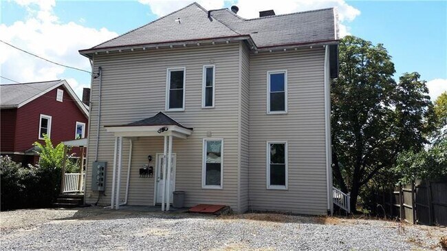 Foto del edificio - 811 Ohio River Blvd