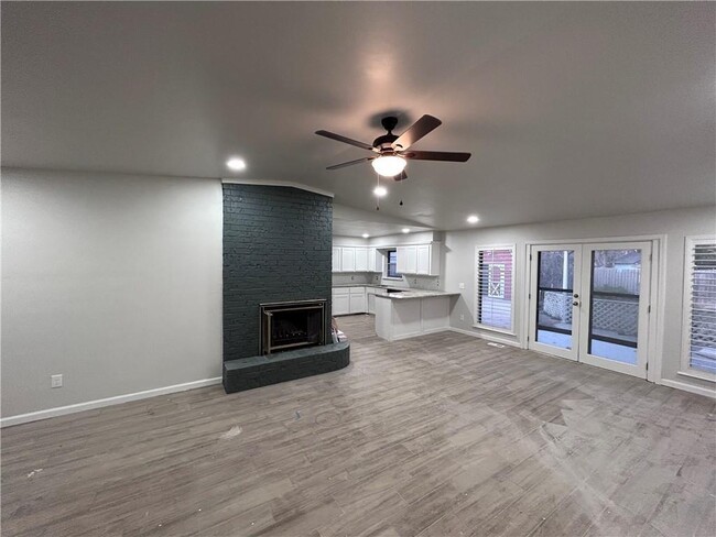 Building Photo - 6705 Whitehall Dr