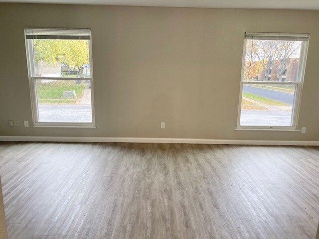 Building Photo - 2431 W Cabana Ct