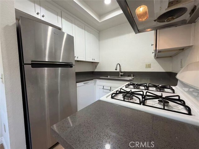 Building Photo - 800 Grand