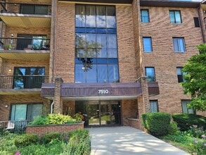 Building Photo - 7510 Farmingdale Dr