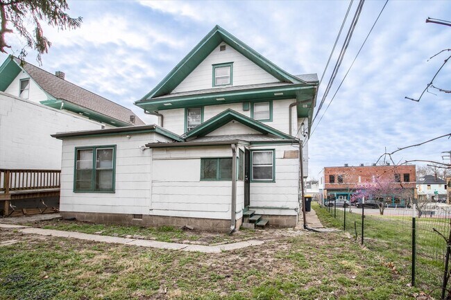 Foto del edificio - 908 E 31st St