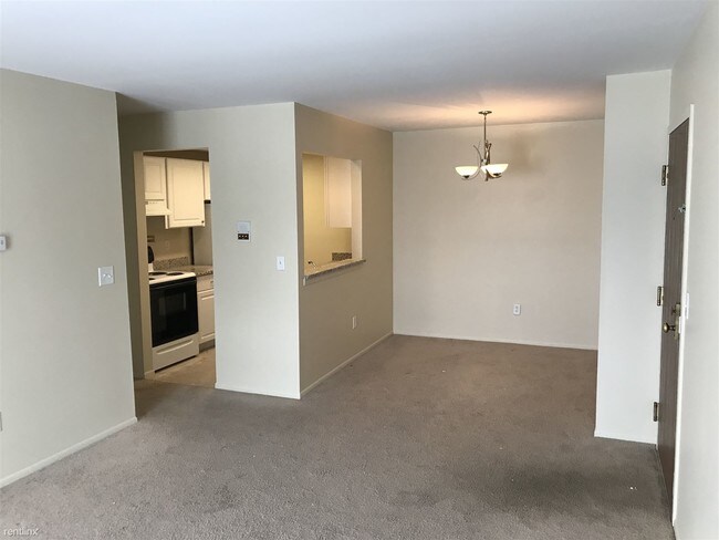 Foto del edificio - 1493 E Chateau Vert St